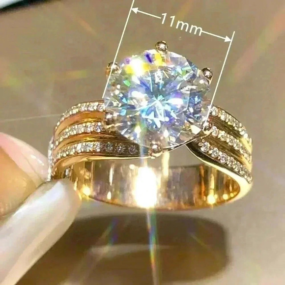 NEW Bridgerton Era Look 18K Gold Over Silver 4ct Diamond Ring - Picture 2 of 3